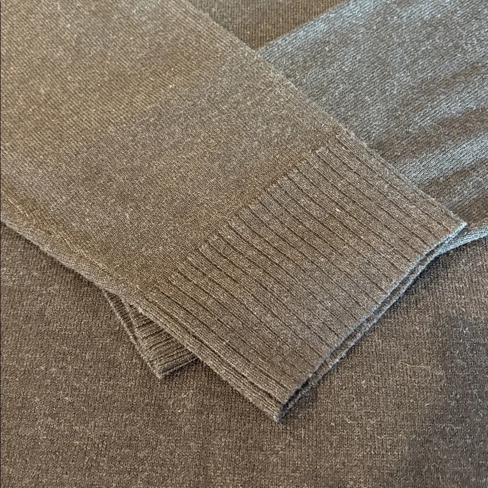 Men’s Smartwool V neck sweater. - Picture 4 of 13